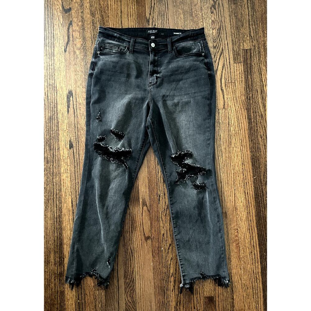 Judy Blue Women's Boyfriend Fit Black Distressed Jeans (Style: JB82296BK) - 32